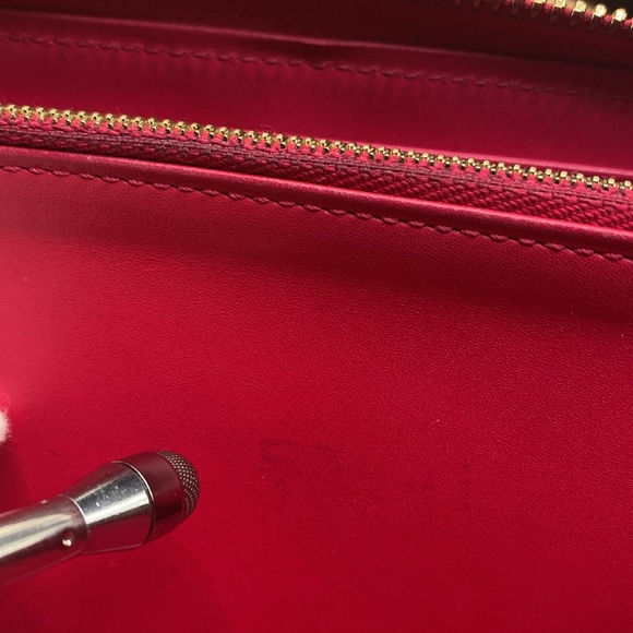 EUC Louis Vuitton vernis IKAT long zip wallet, GORGEOUS! AUTHENTICATED B… - Picture 12 of 16